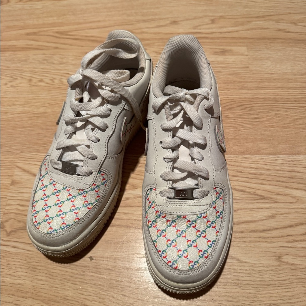 White Sneakers With Multicolor Pattern - image 1